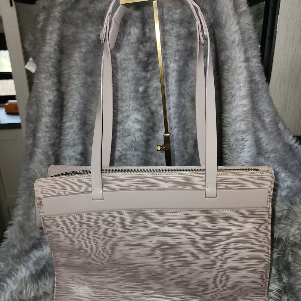 Louis Vuitton Croisette Lilac Epi Tote Bag AUTHENTIC - Picture 5 of 14
